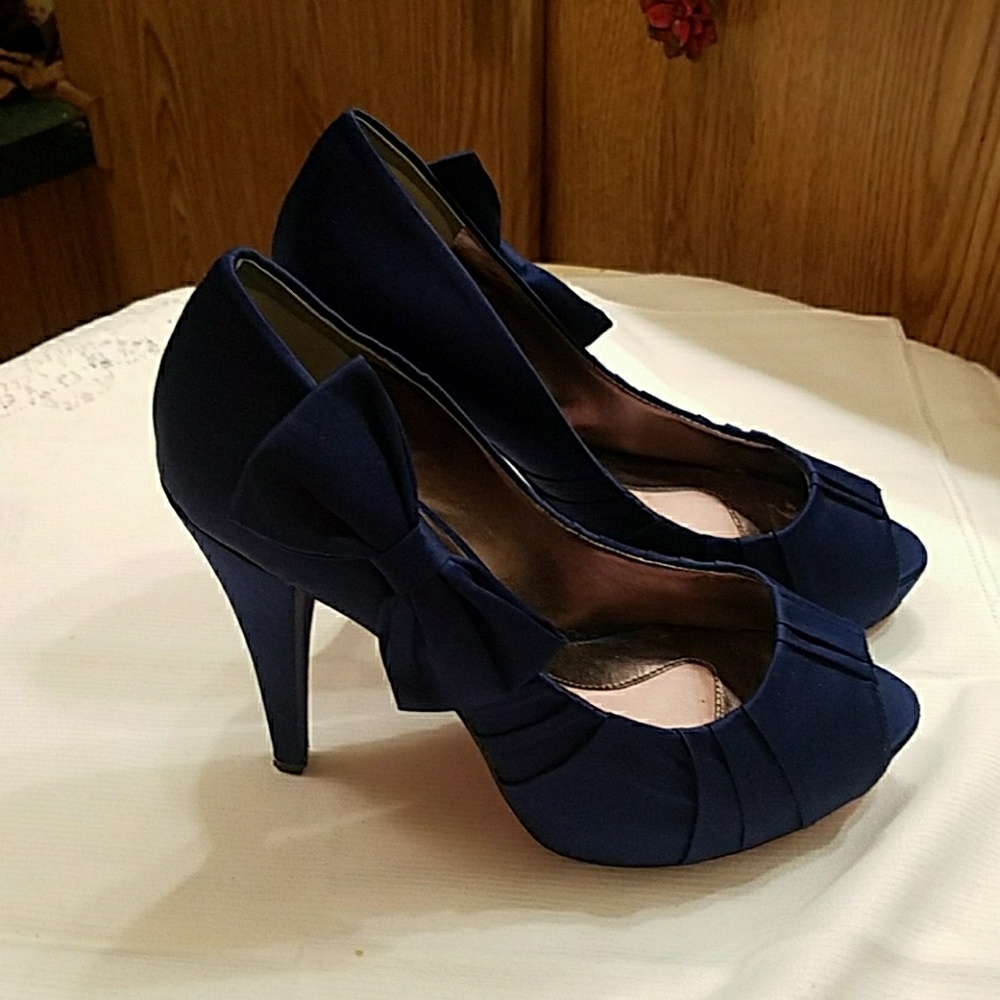 Paris Hilton Shoes Size 7M
